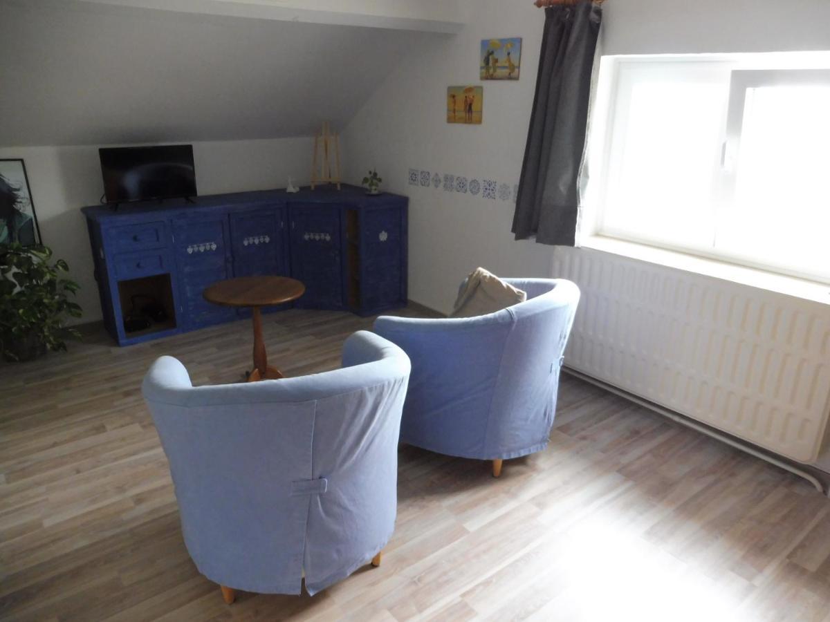 La Lustinoise B&B 외부 사진